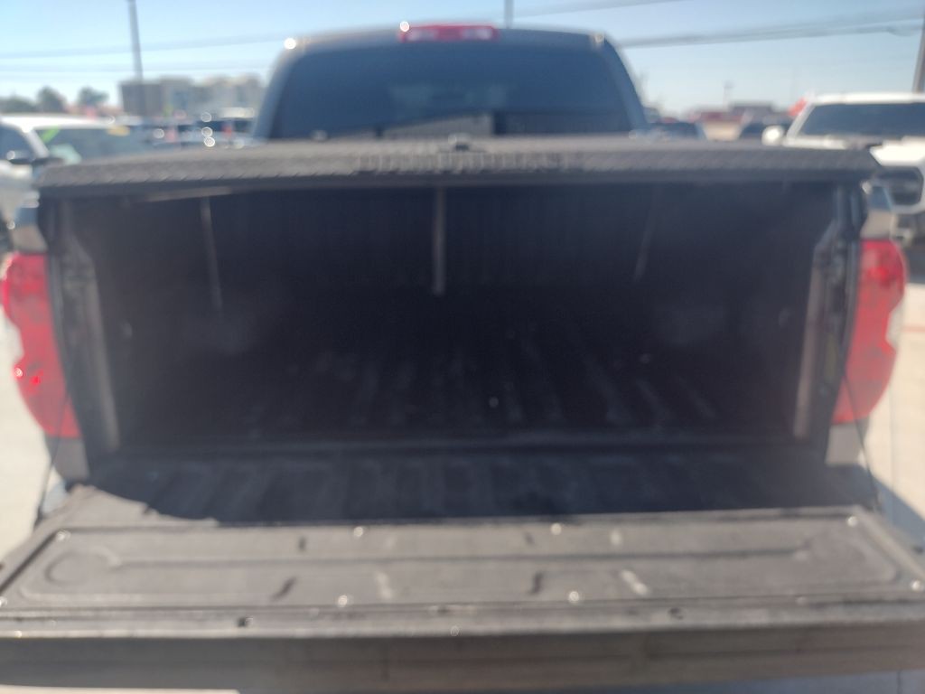 2016 Toyota Tundra Image 9