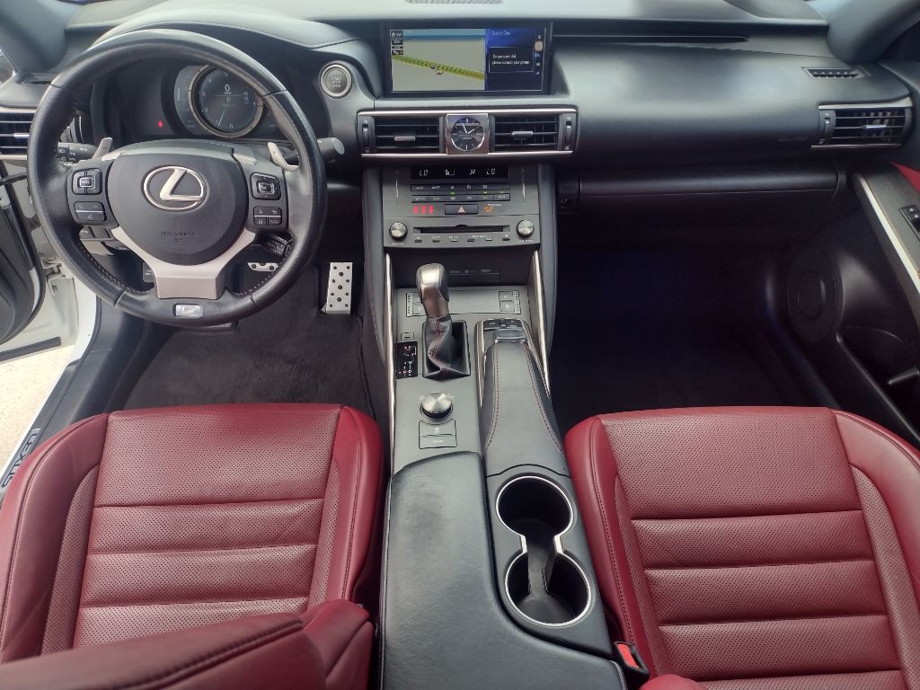 2019 Lexus IS Image 13