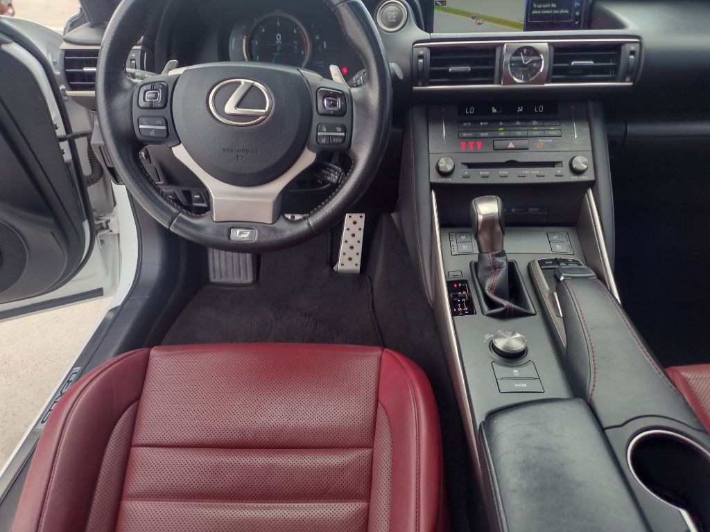 2019 Lexus IS Image 20