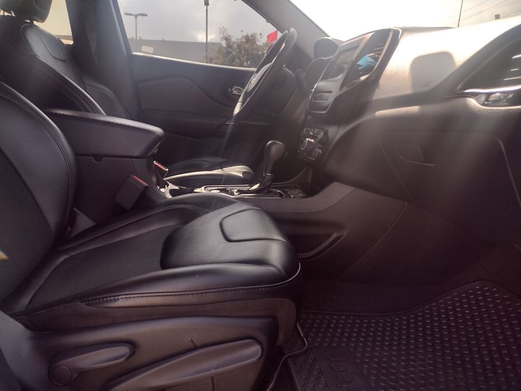 2020 Jeep Cherokee Image 17