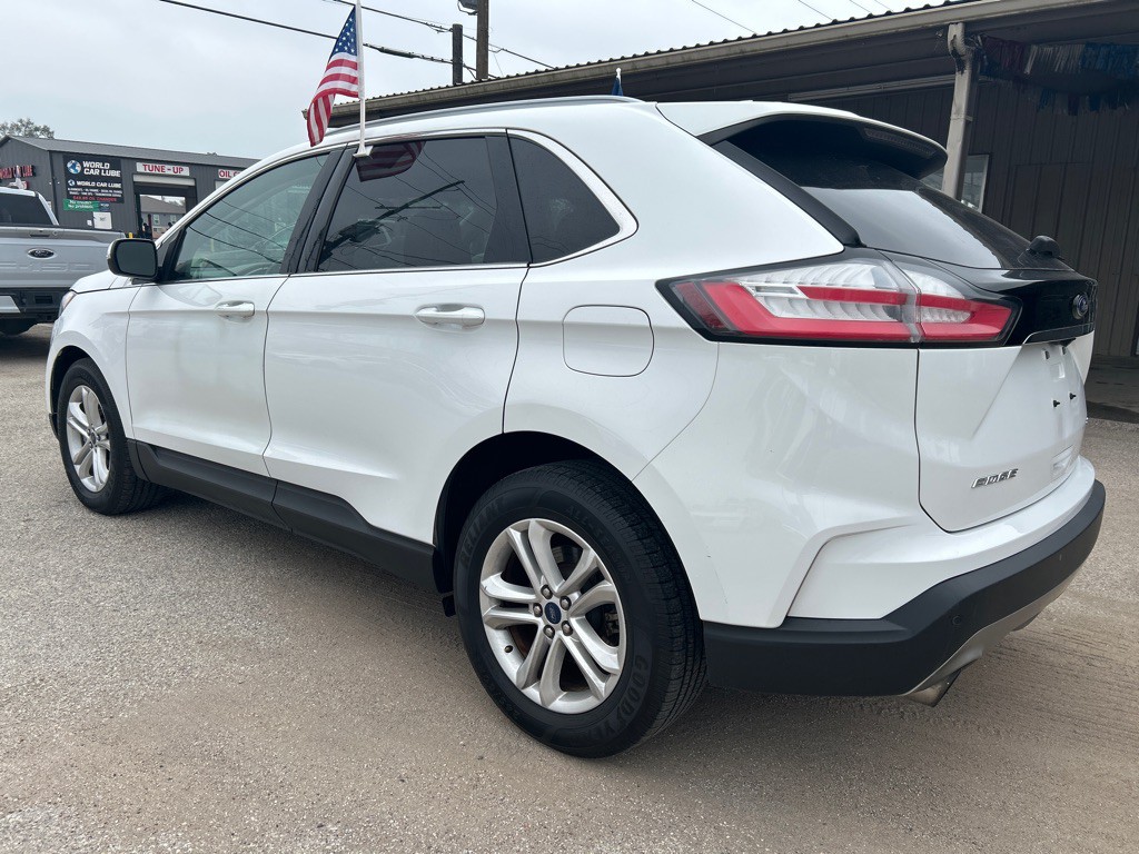 2020 Ford Edge Image 7