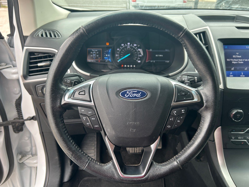 2020 Ford Edge Image 14