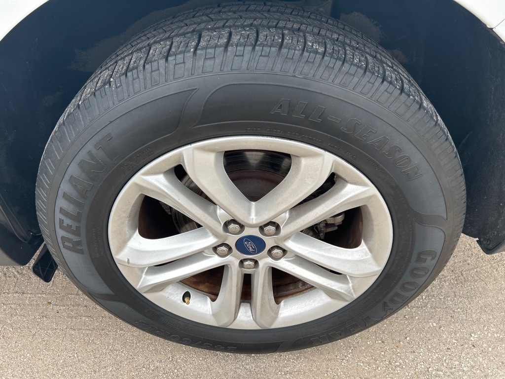 2020 Ford Edge Image 28