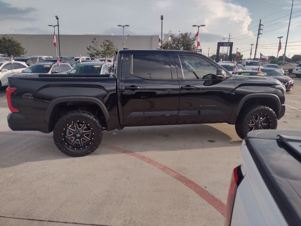 2022 Toyota Tundra Image 8