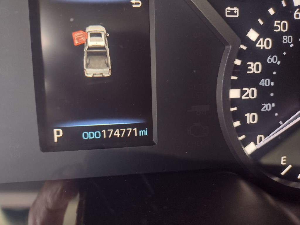 2022 Toyota Tundra Image 14