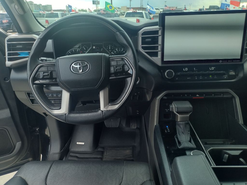 2022 Toyota Tundra Image 17