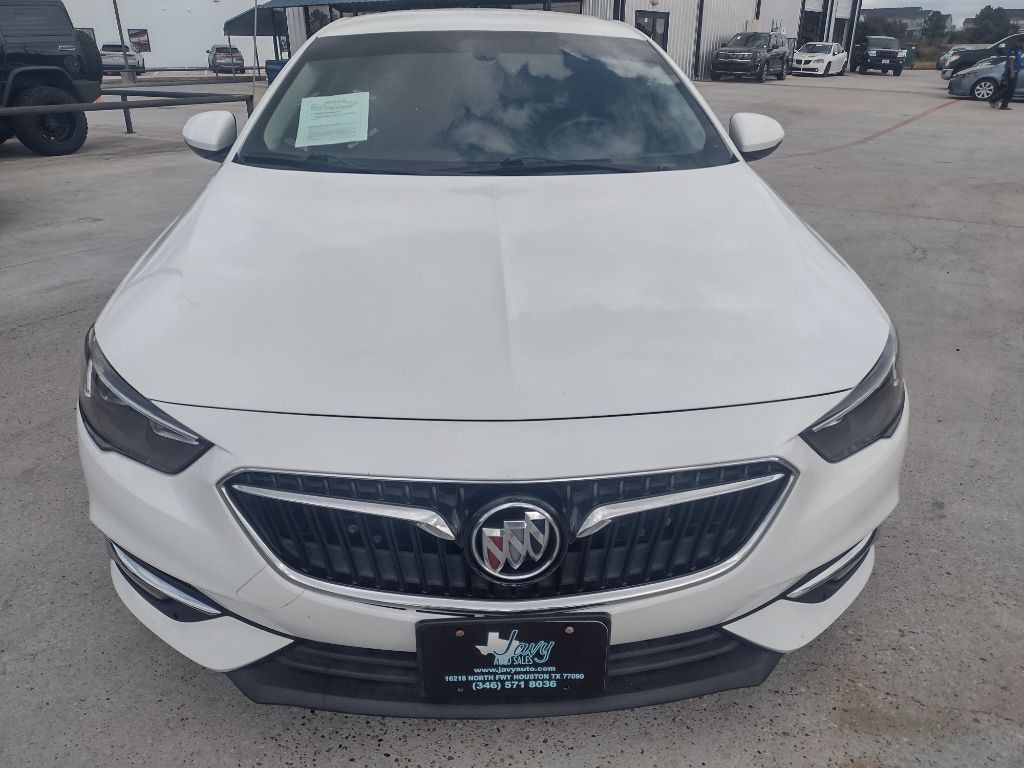 2018 Buick Regal Image 2