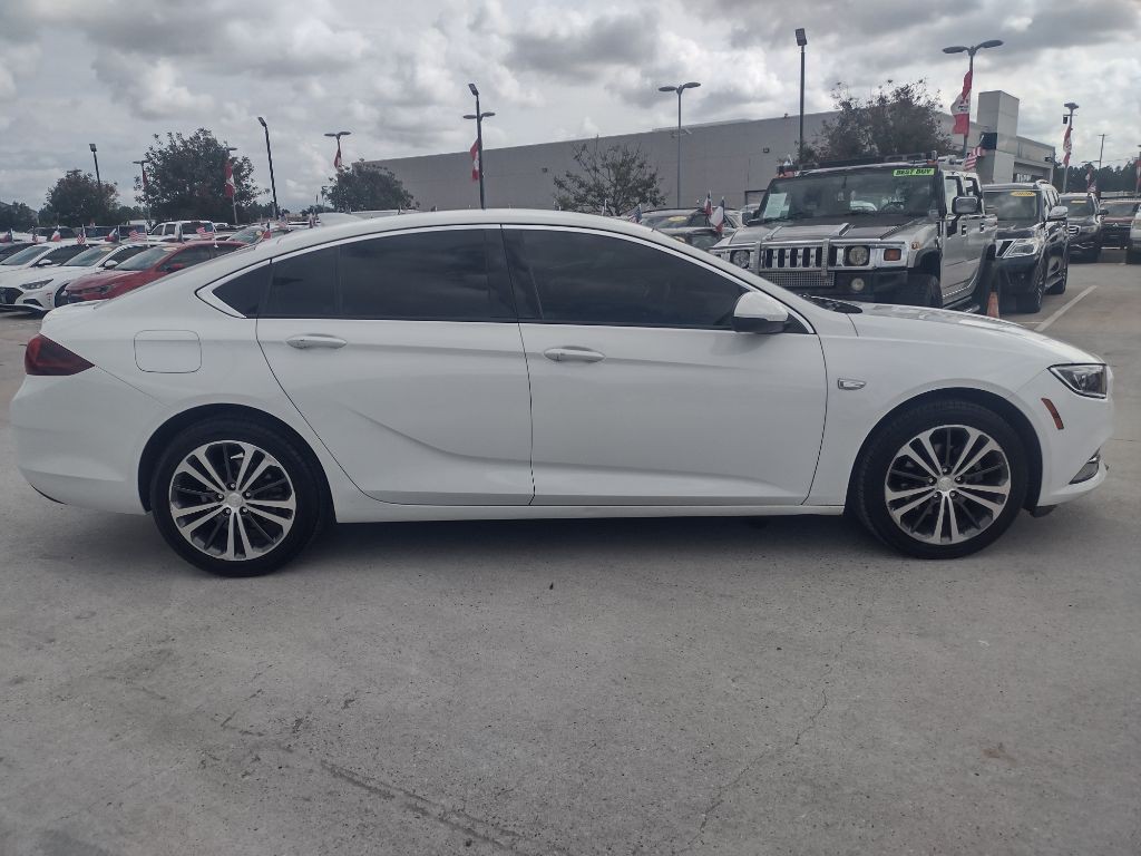 2018 Buick Regal Image 8