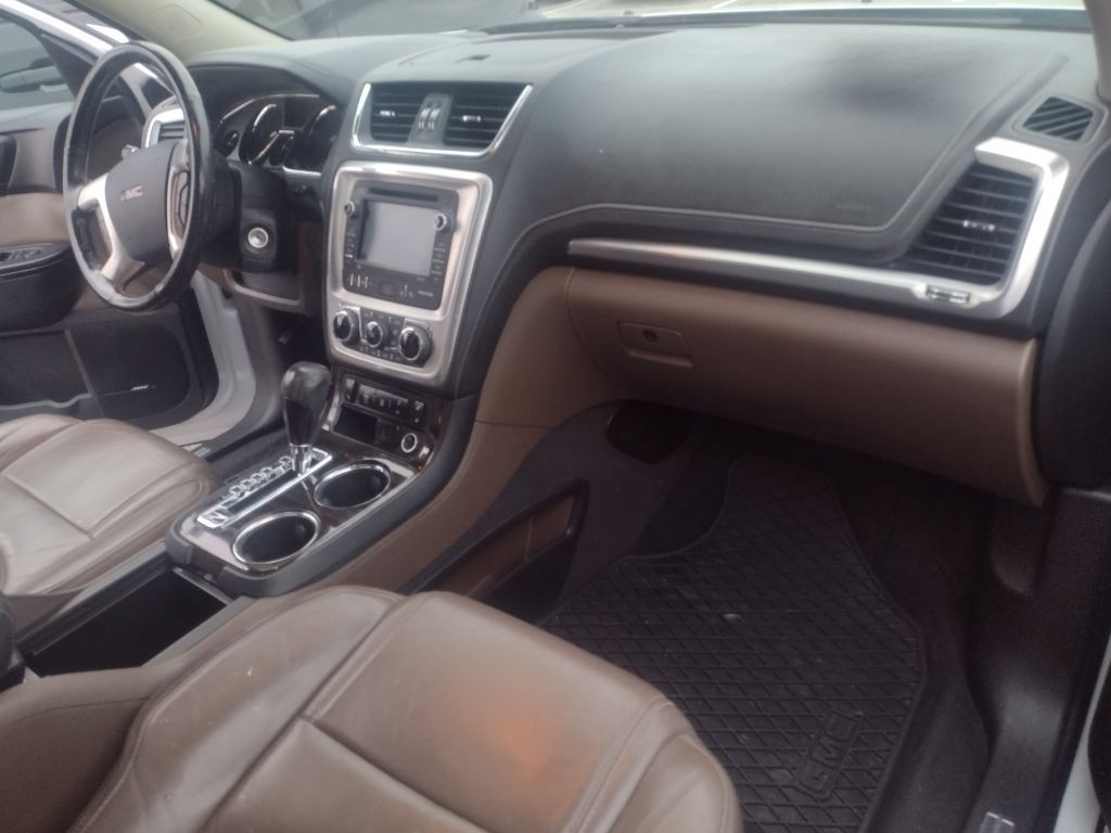 2017 GMC Acadia Image 11