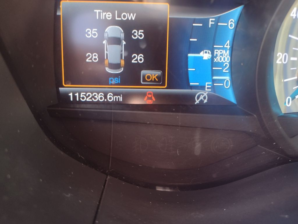 2019 Ford Fusion Image 14