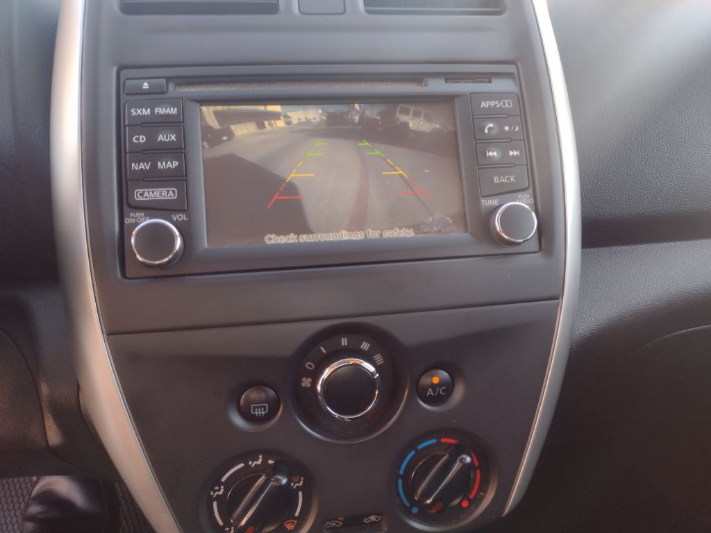 2015 Nissan Versa Image 15