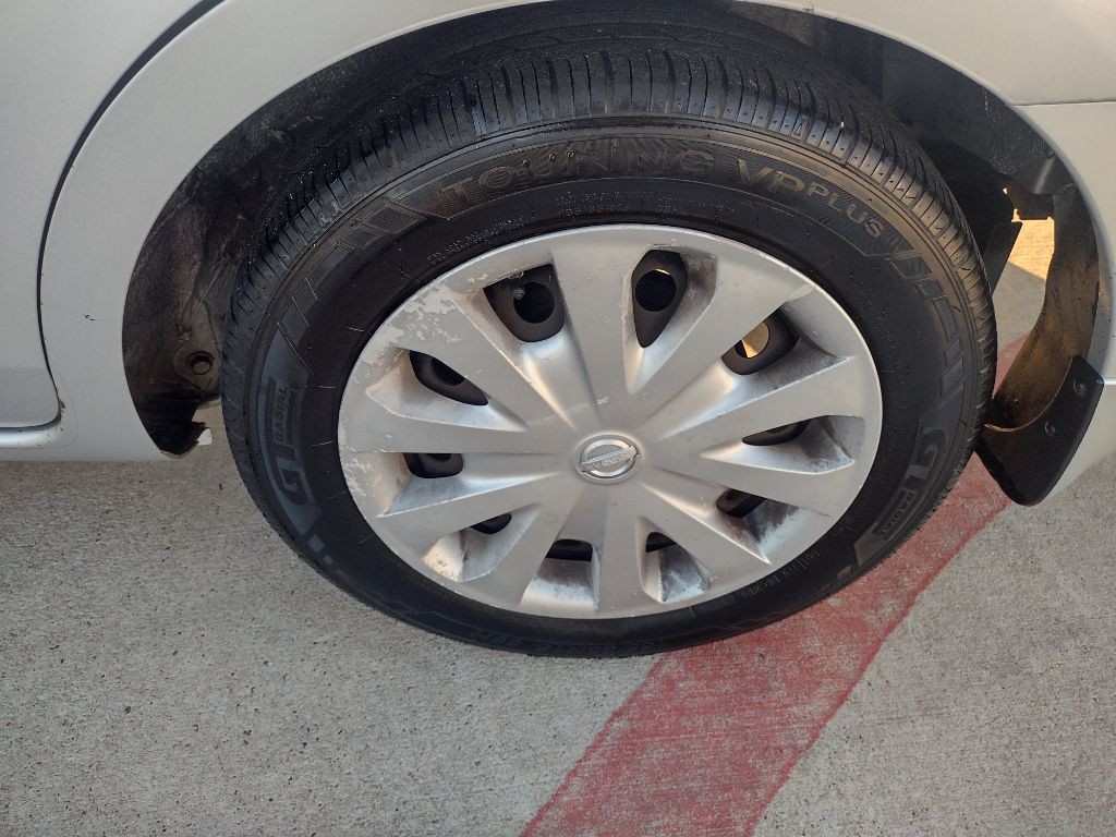 2015 Nissan Versa Image 20