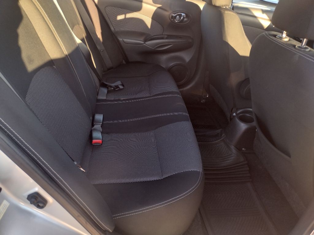 2015 Nissan Versa Image 21