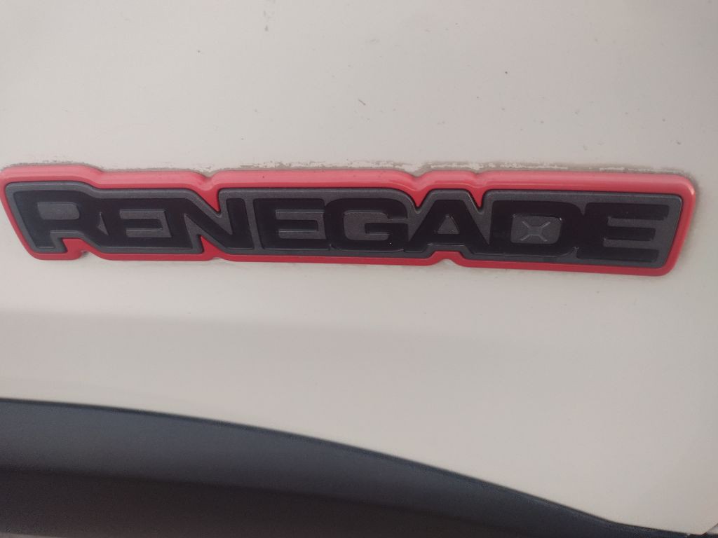 2015 Jeep Renegade Image 8