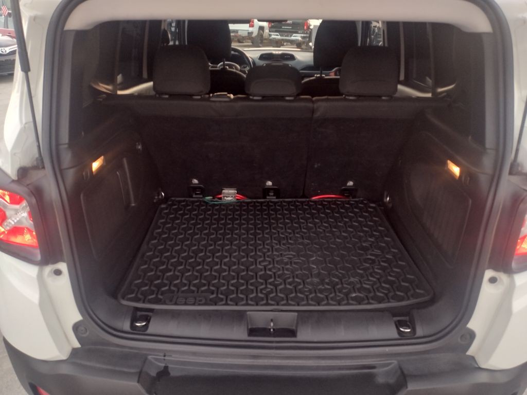 2015 Jeep Renegade Image 20