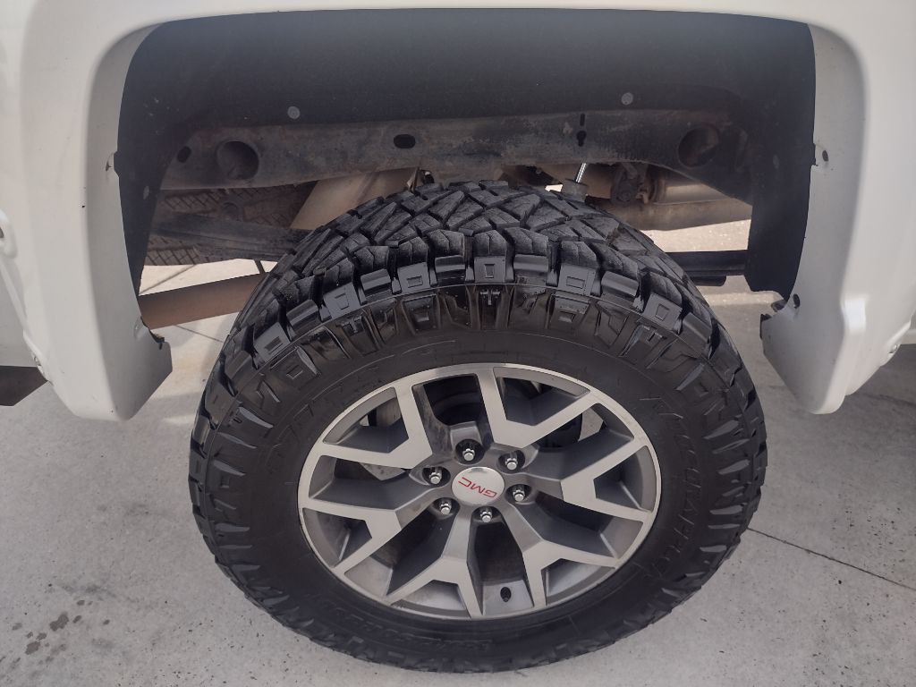 2015 GMC Sierra Image 21