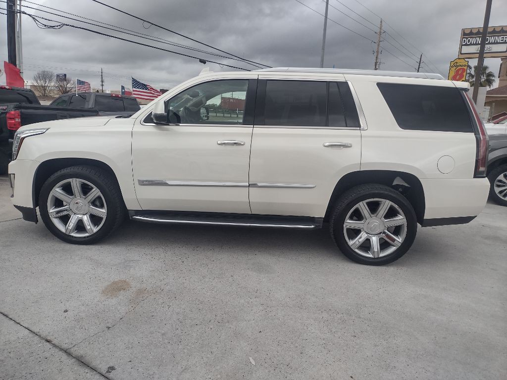 2015 Cadillac Escalade Image 4