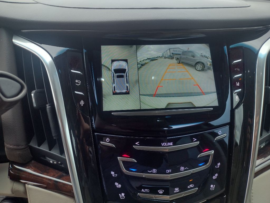 2015 Cadillac Escalade Image 14