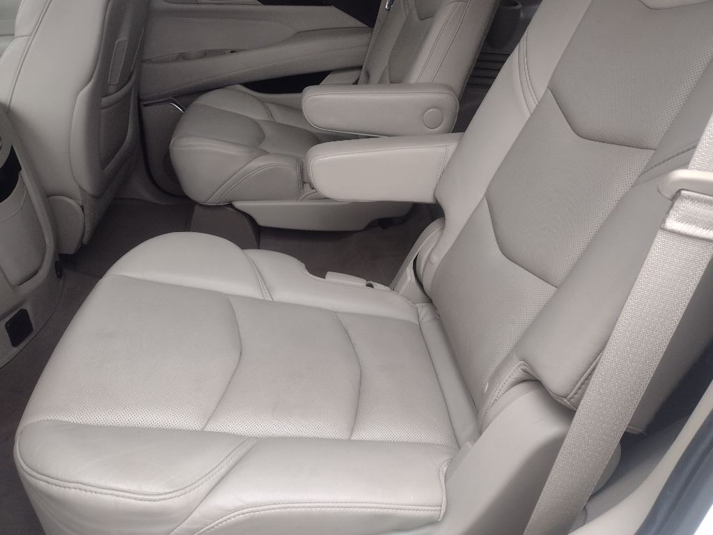 2015 Cadillac Escalade Image 20