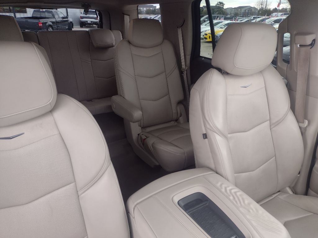 2015 Cadillac Escalade Image 22