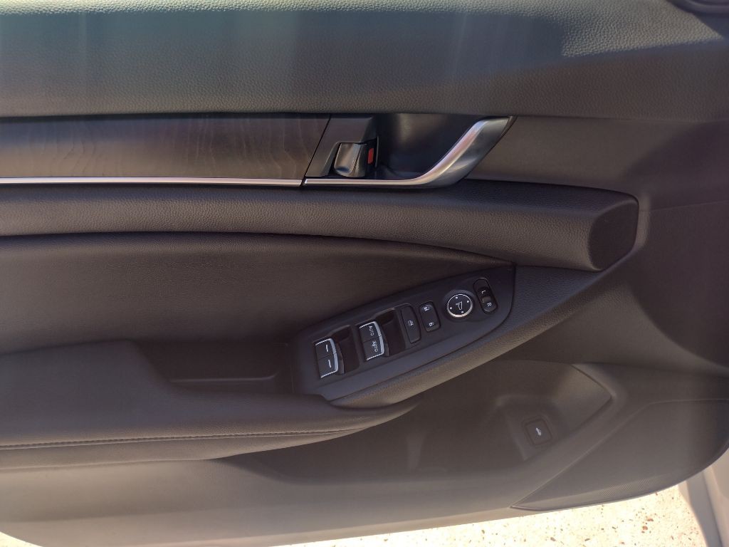 2019 Honda Accord Image 19