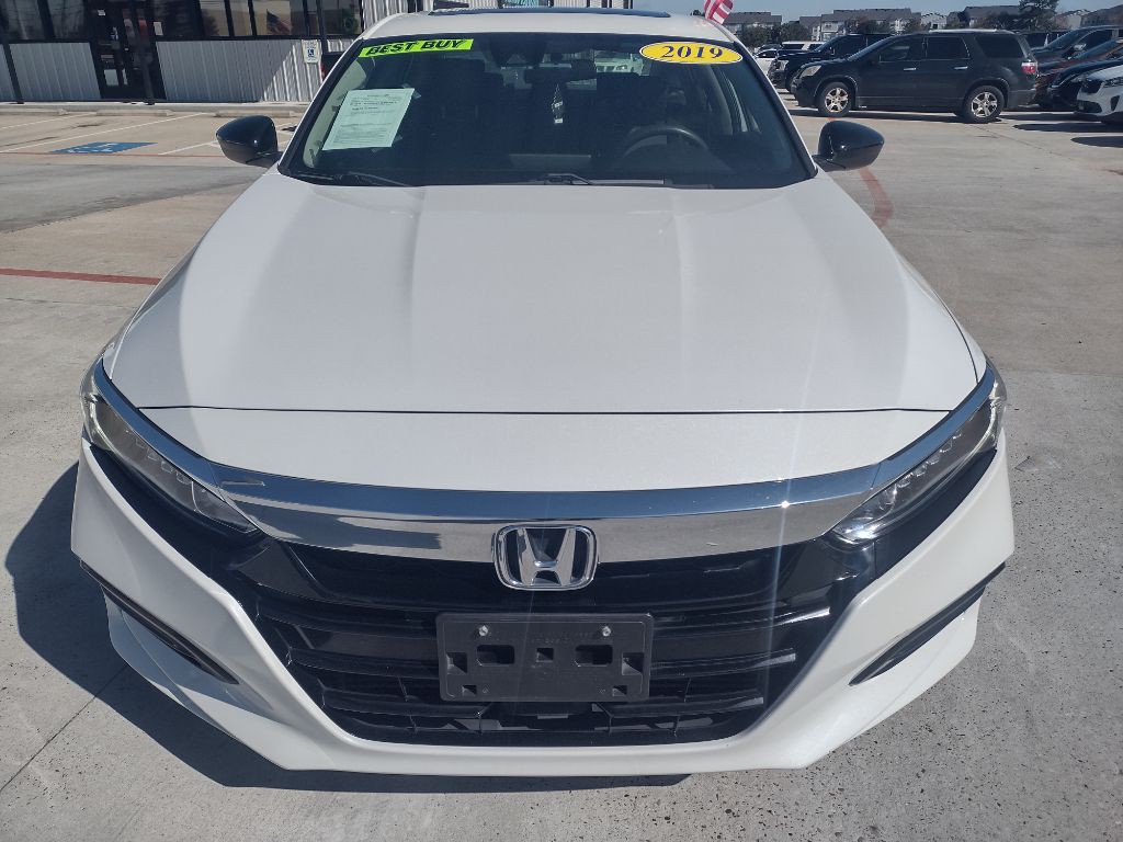 2019 Honda Accord Image 2