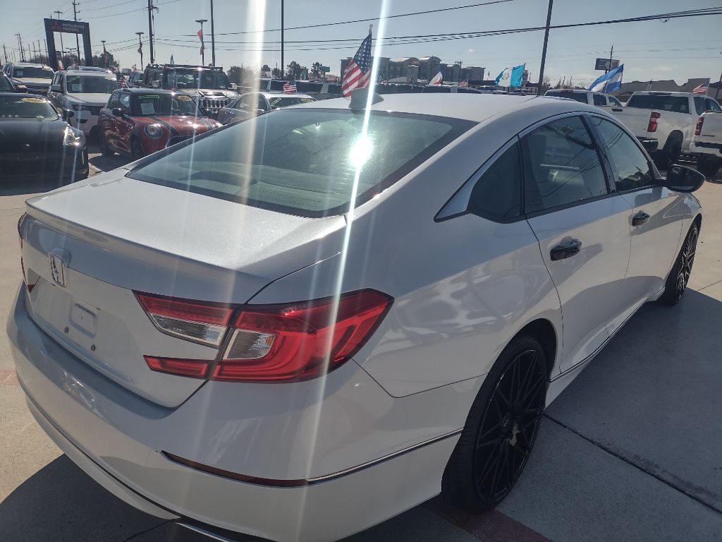 2019 Honda Accord Image 7