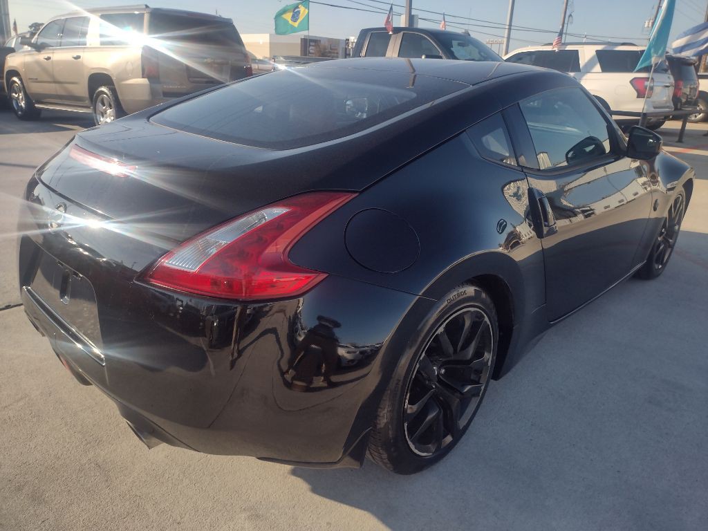 2016 Nissan 370Z Image 6