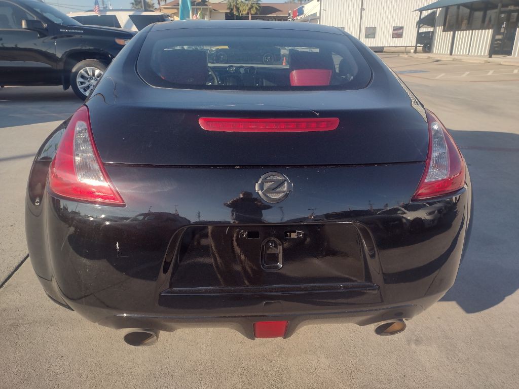 2016 Nissan 370Z Image 8