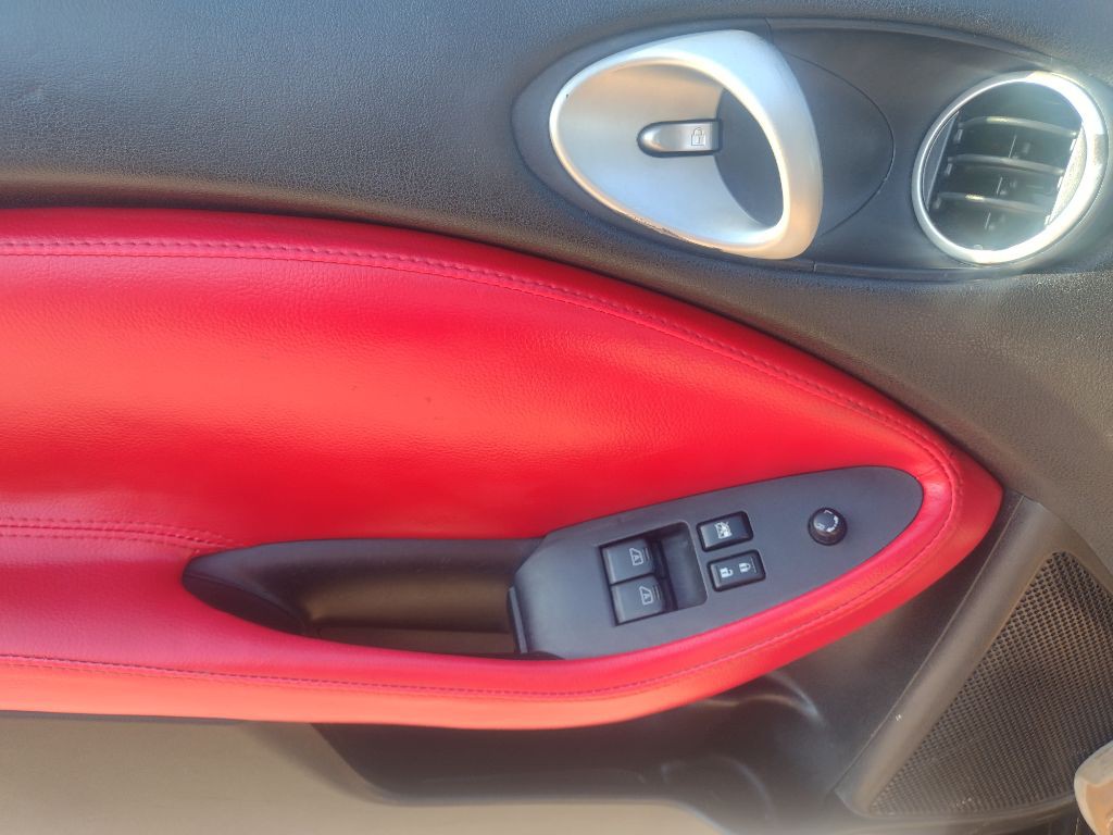 2016 Nissan 370Z Image 18