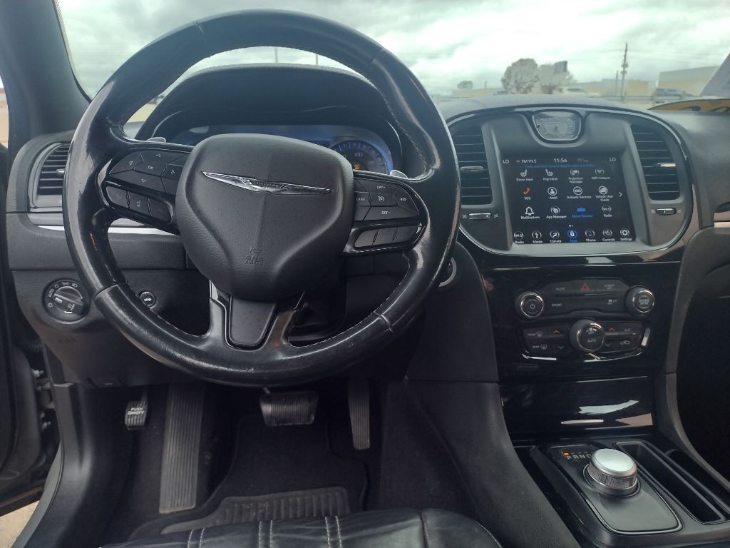 2019 Chrysler 300 Image 15