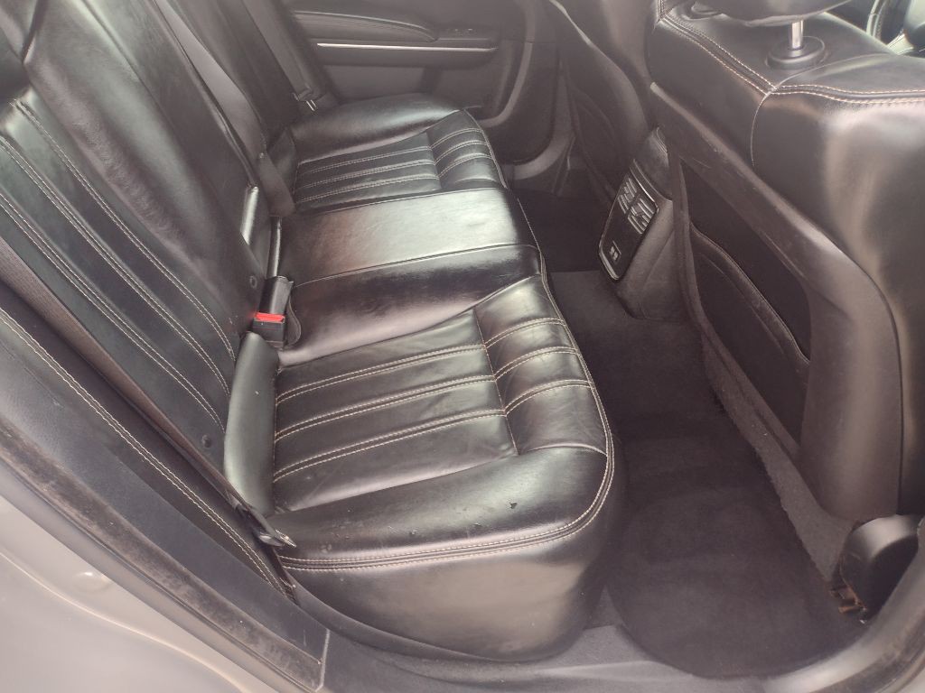 2019 Chrysler 300 Image 20