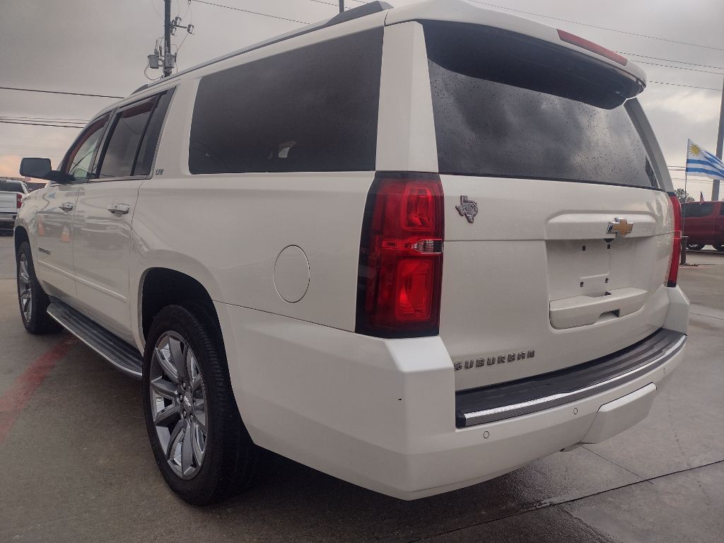 2015 Chevrolet Suburban Image 5