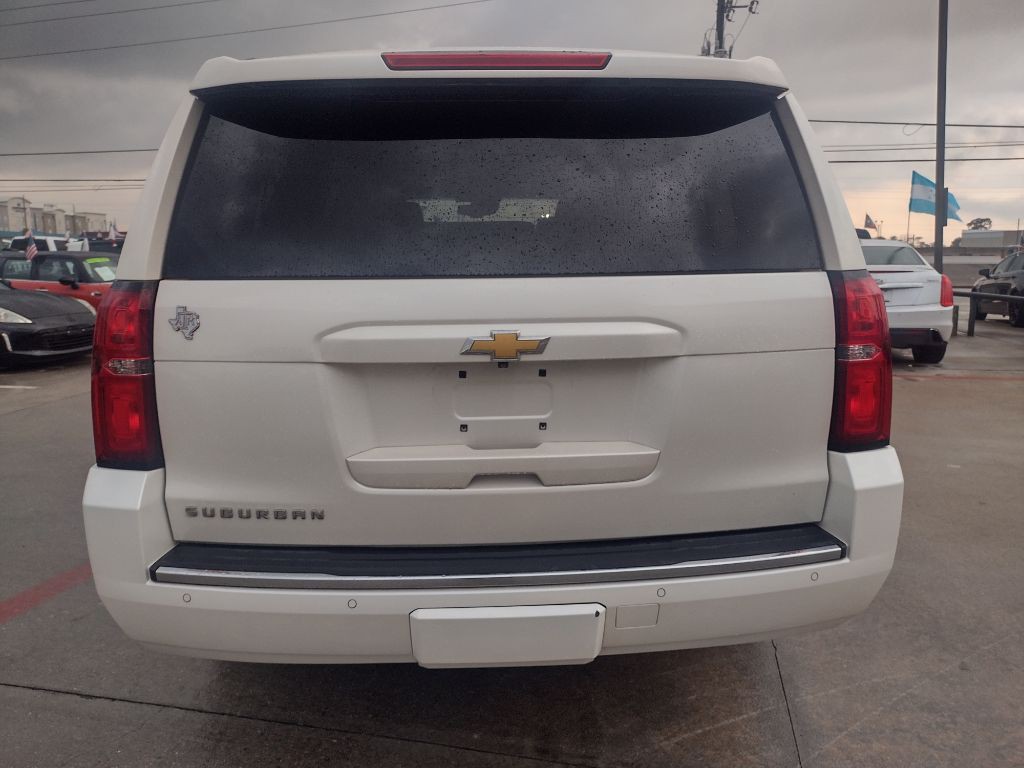 2015 Chevrolet Suburban Image 6