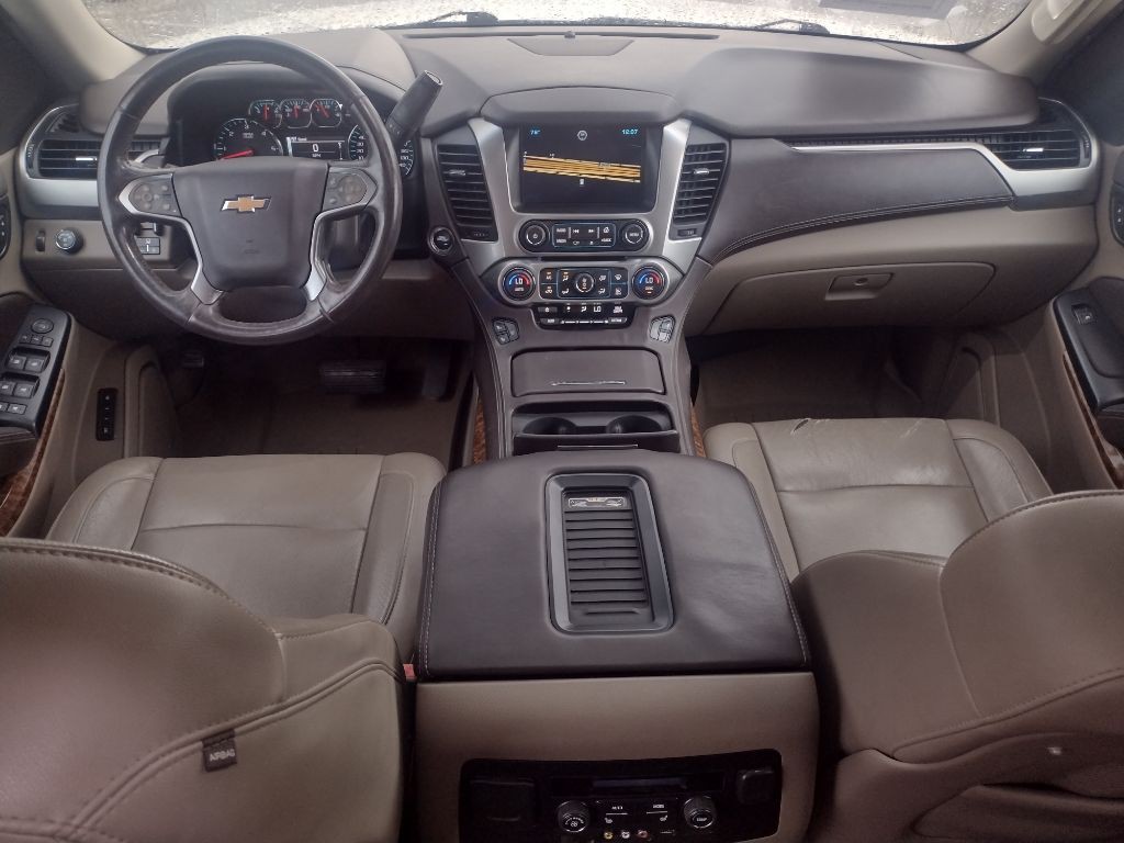 2015 Chevrolet Suburban Image 11