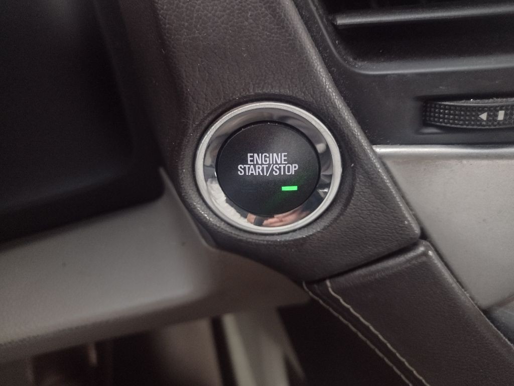 2015 Chevrolet Suburban Image 15