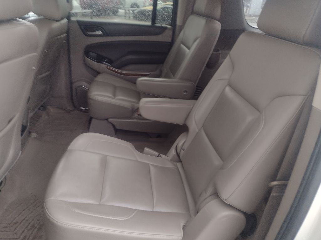 2015 Chevrolet Suburban Image 18