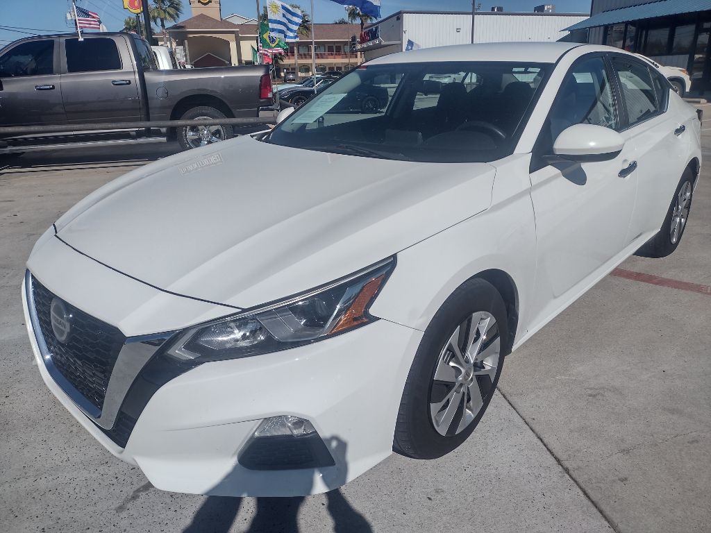 2020 Nissan Altima Image 3