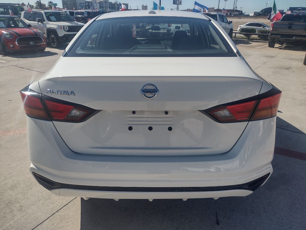 2020 Nissan Altima Image 6