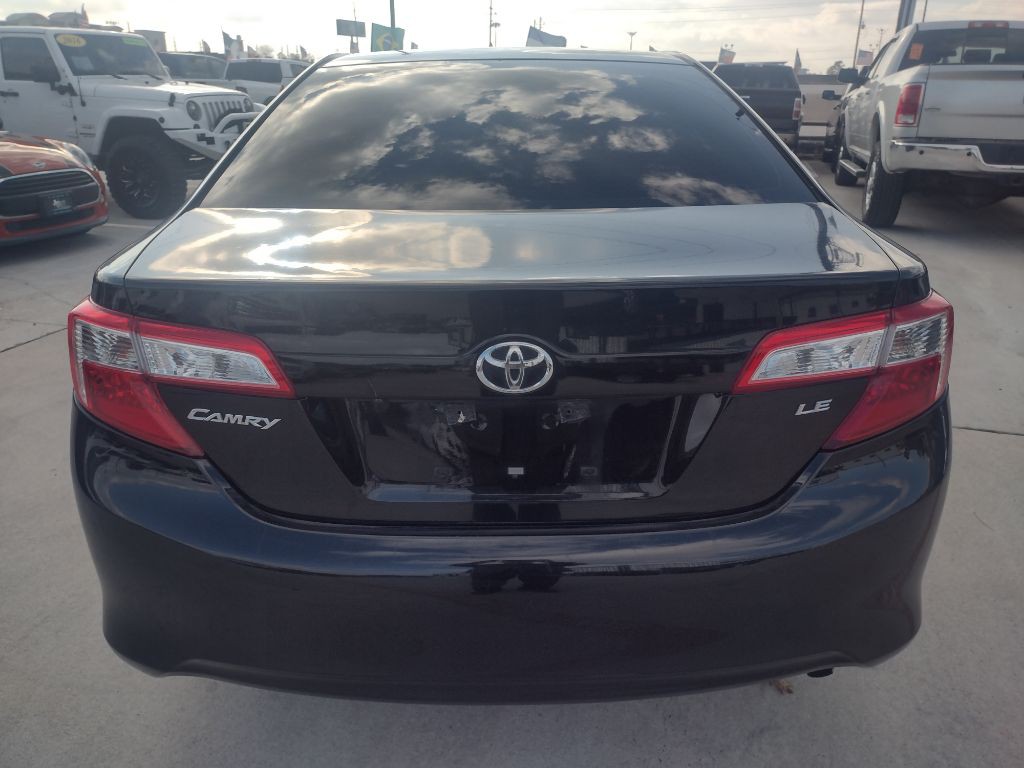 2014 Toyota Camry Image 6
