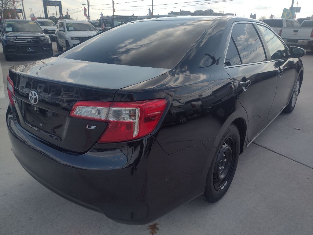 2014 Toyota Camry Image 7
