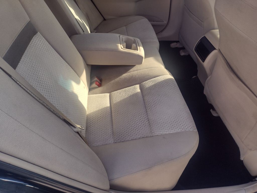 2014 Toyota Camry Image 18