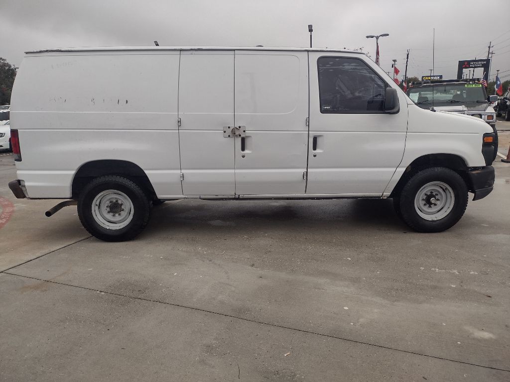 2013 Ford Econoline Image 8