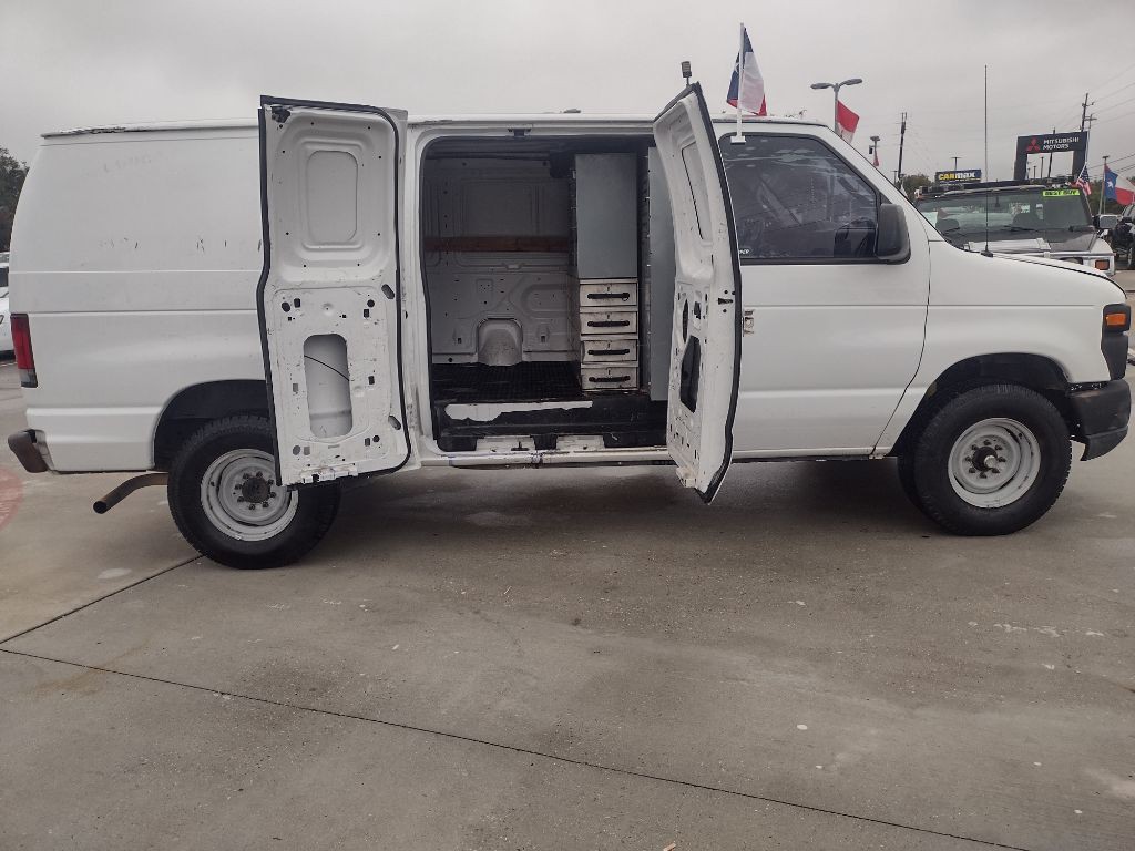 2013 Ford Econoline Image 9