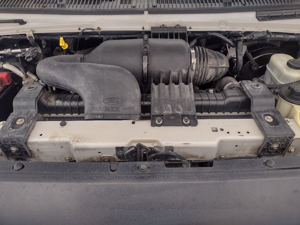 2013 Ford Econoline Image 18