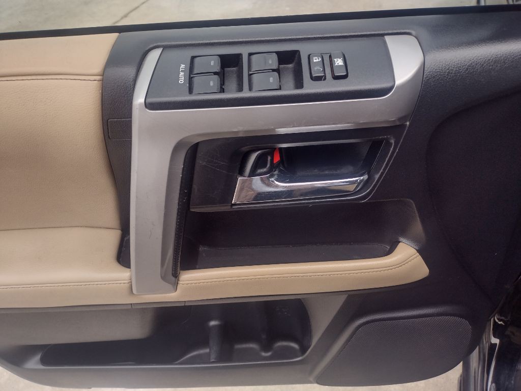 2014 Toyota 4Runner Image 19