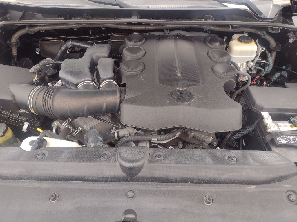 2014 Toyota 4Runner Image 25