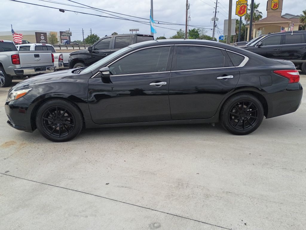 2018 Nissan Altima Image 4