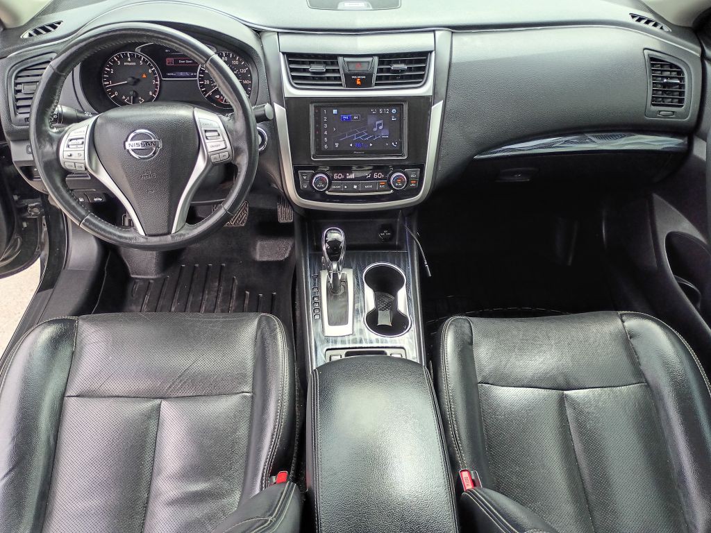 2018 Nissan Altima Image 11