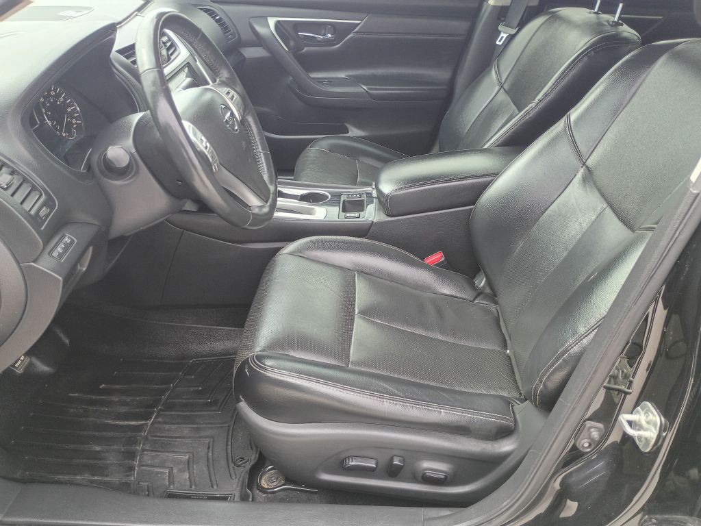 2018 Nissan Altima Image 15